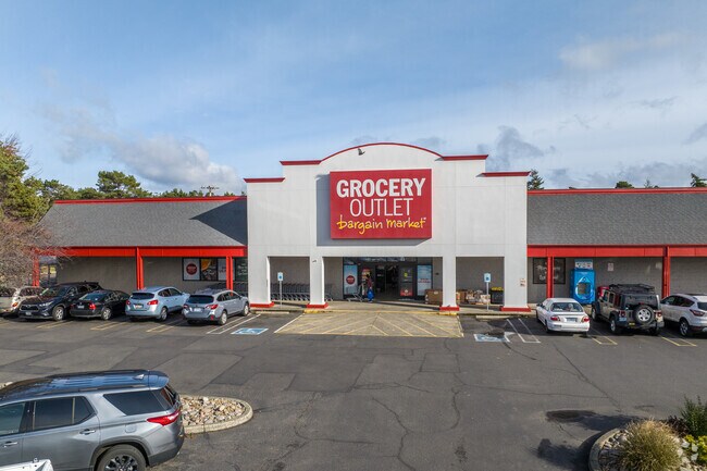 Grocery Outlet is where locals to the Oregon Dunes area go to grab all their necessities.