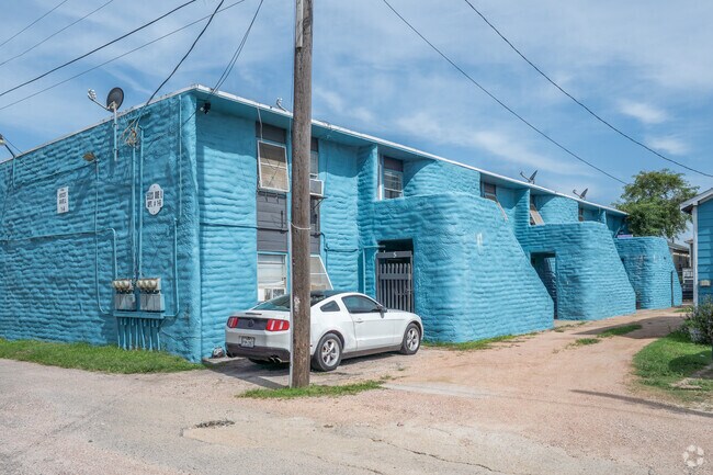 Viento Sereno Apartments ( NEW), Galveston, TX 77551 - photo 4