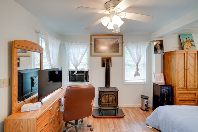 429 W Lawrence St unit 429 West Lawrence St, Albany, NY 12208 - photo 7