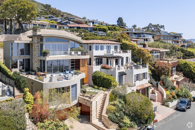 Mediterranean-style mansions grace the hilltops with views of the ocean in North Laguna.