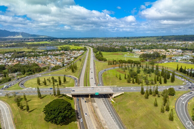 Mililani's central location on the island of Oahu means it's always a short drive to wherever you need to go.