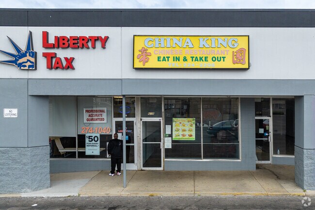 China King Chinese Restaurant is located in the Central Point center near South Franklinton.