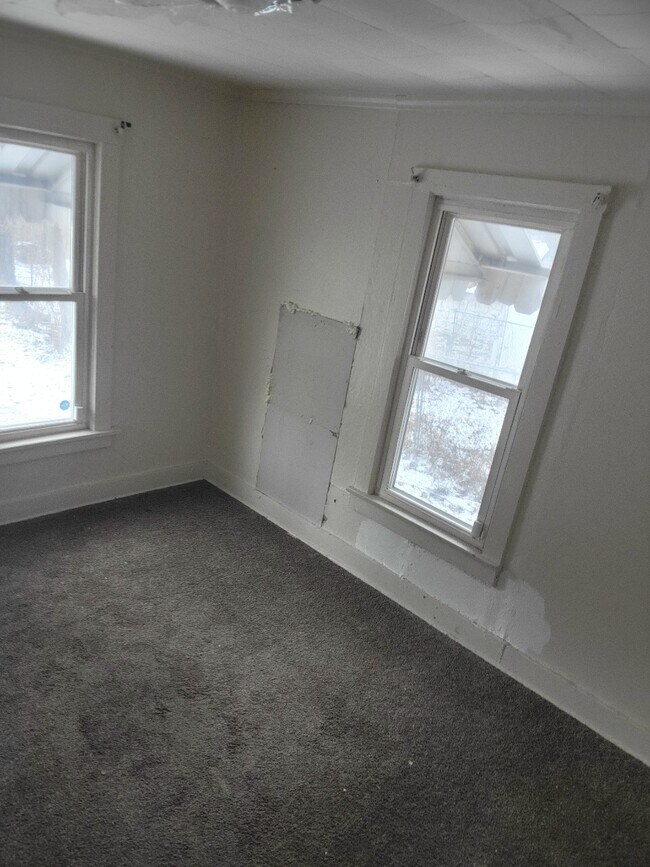 1657 Pointview Ave, Youngstown, OH 44502 - photo 6