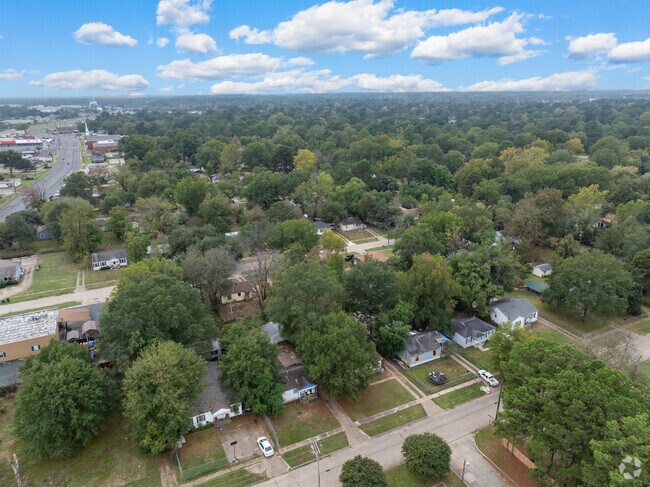 Many homes here are close to local parks and recreational areas.