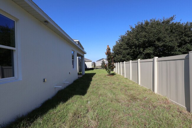 6723 Yellow Warbler Bend, Harmony, FL 34773 - photo 4