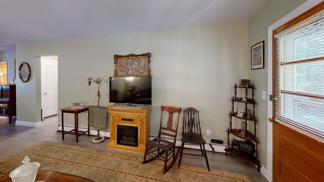 10 Harbour Ln unit 5A, Oyster Bay, NY 11771 - photo 2