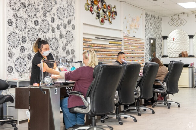 Fountain Hills-Pacific Meadows residents indulge in pampering perfection at DK Nails And Spa.