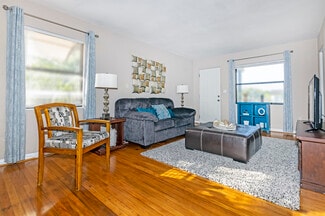 5762 2nd Ave N, Saint Petersburg, FL 33710