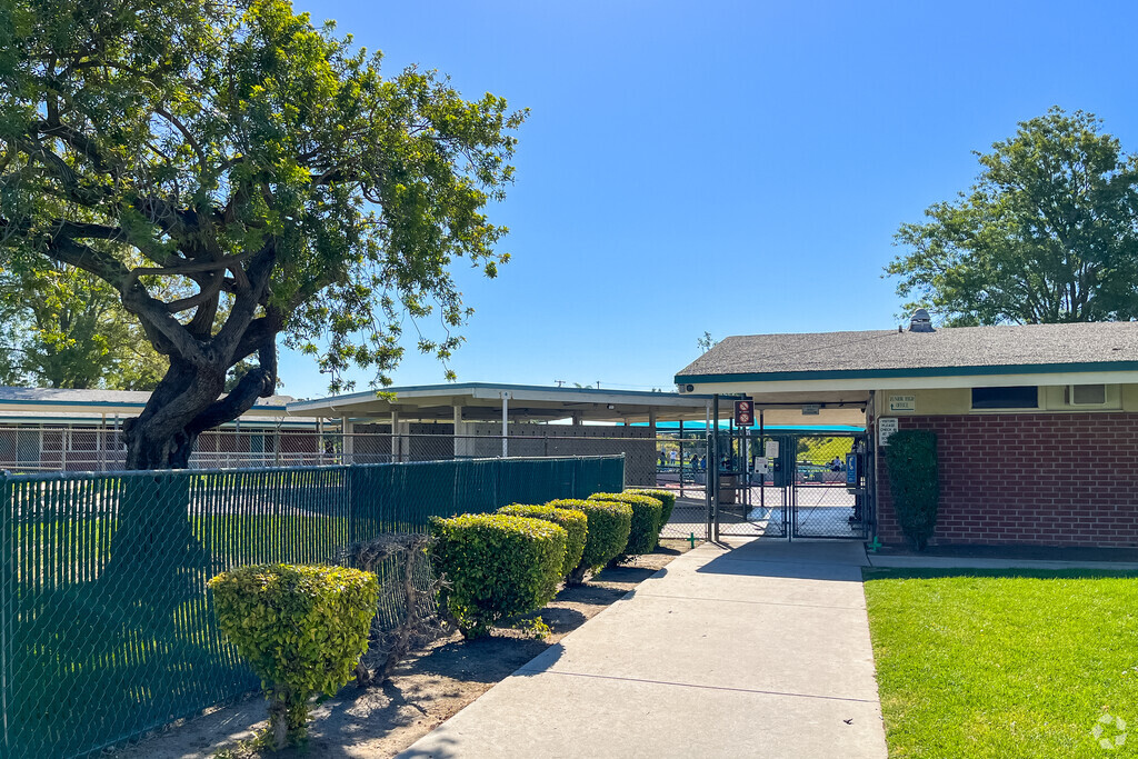 Heights Christian Junior High School