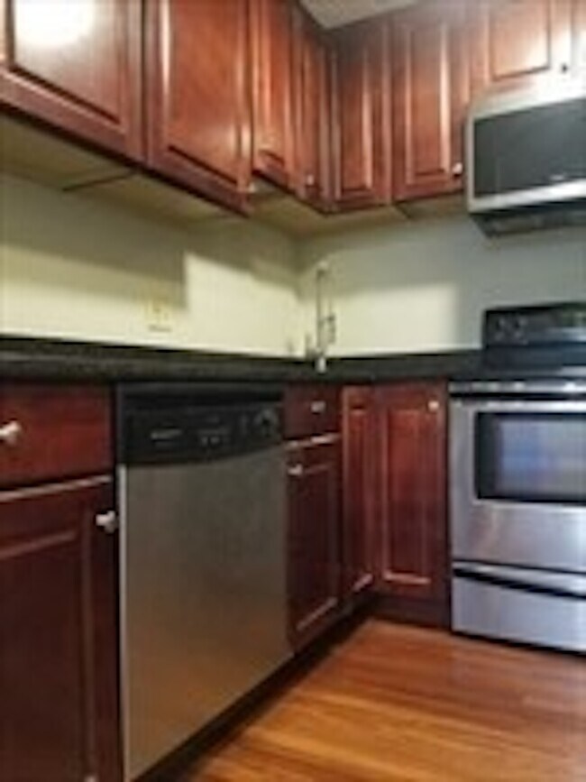 230 Willard St Unit 210, Quincy, MA 02169