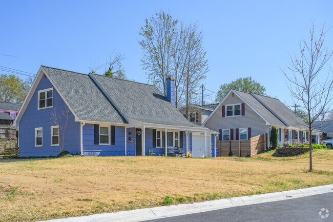 Colorful homes line the streets of Somerset.