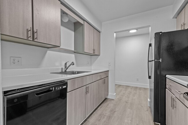 Cranbrook Centre - Southfield, MI, Southfield, MI 48076 - photo 6