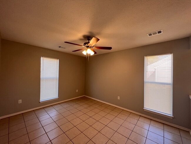 6270 Jamestown Dr, Horn Lake, MS 38637 - photo 2