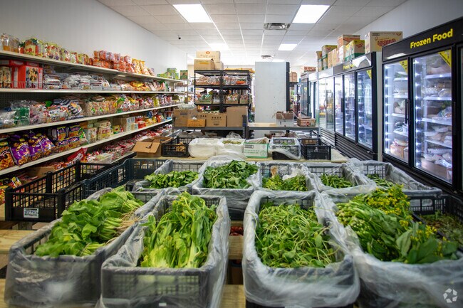 Mandalay Asian Market vegatables