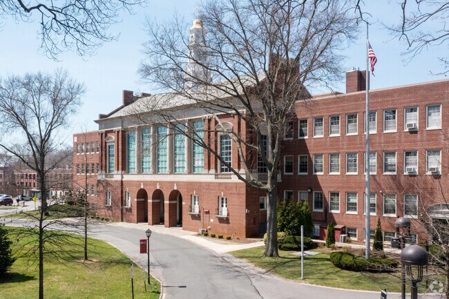 Molloy University is ranked the third safest campus in America on Niche.