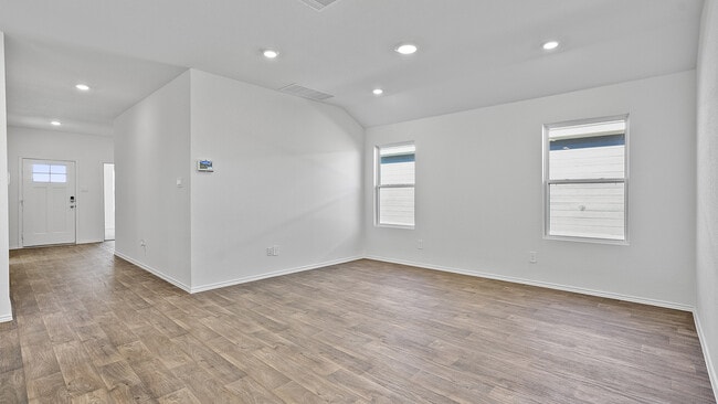 132 Celosia Loop, Kyle, TX 78640 - photo 3