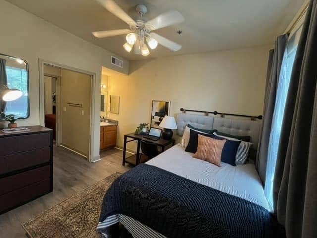 Element Apartments at Highland, Memphis, TN 38111 - photo 6