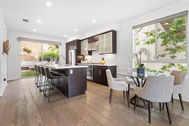 2775 Wright Ln, Los Angeles, CA 90068 - photo 6