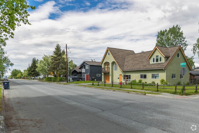 Some multistory homes can be found in Airport Heights but they are rare and higher in price.
