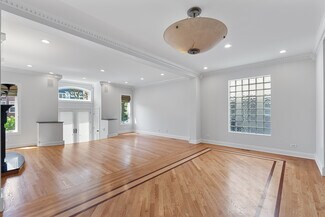 2725 N Magnolia Ave, Chicago, IL 60614