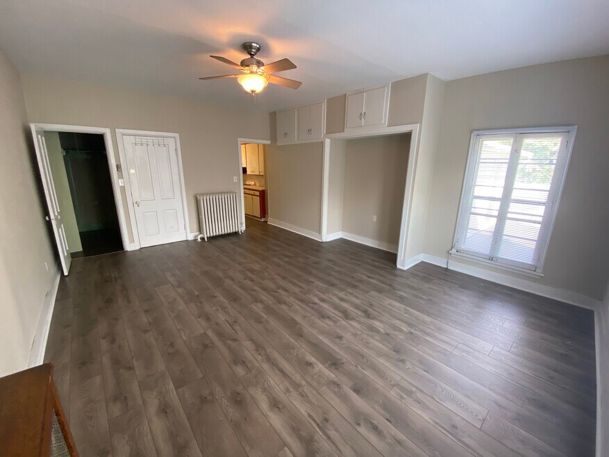 221 8th St S unit 5, La Crosse, WI 54601 - photo 1