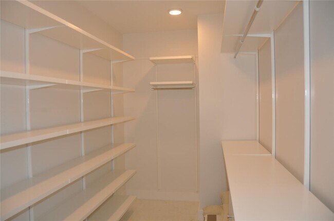 275 Giralda Ave unit 6F, Coral Gables, FL 33134 - photo 7