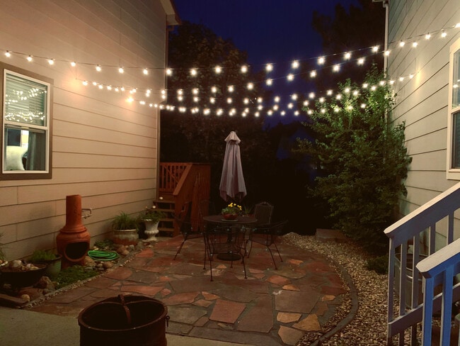 Entry / Shared Side Yard / Lights