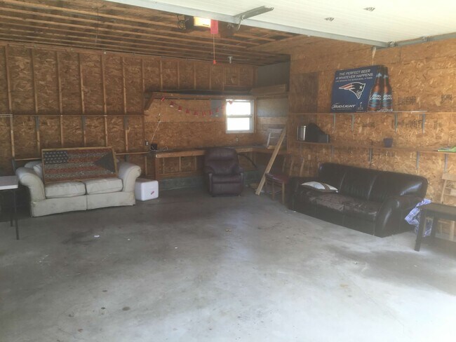 12 Easterbrooks Ave unit 2, Bristol, RI 02809 - photo 6