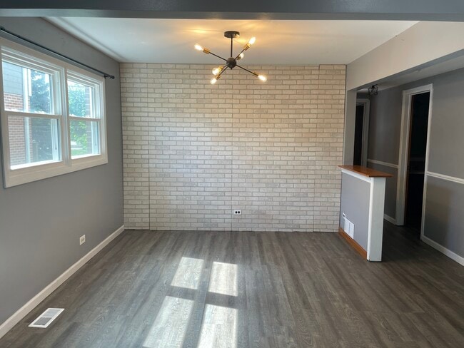 1105 E Ardyce Ln unit 2, Mount Prospect, IL 60056 - photo 7