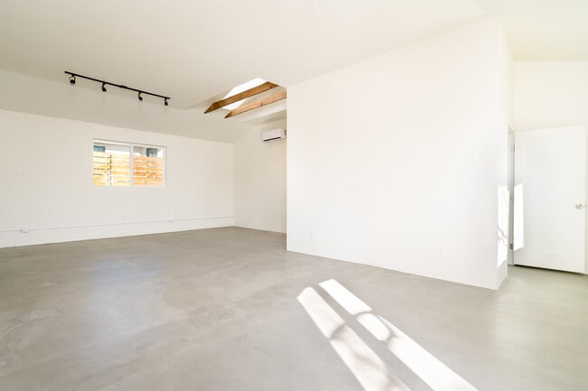 2200 W Alameda St unit Studio 3, Santa Fe, NM 87507 - photo 3