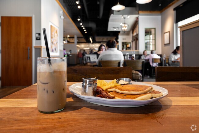 Homegrown is a daytime eatery just a short drive away from Bonnie Brae.