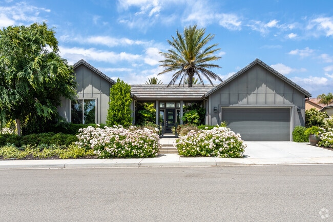 Experience the grandeur of spacious living in Beaumont City's new homes.