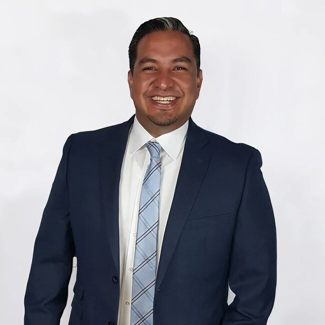 Agent Photo