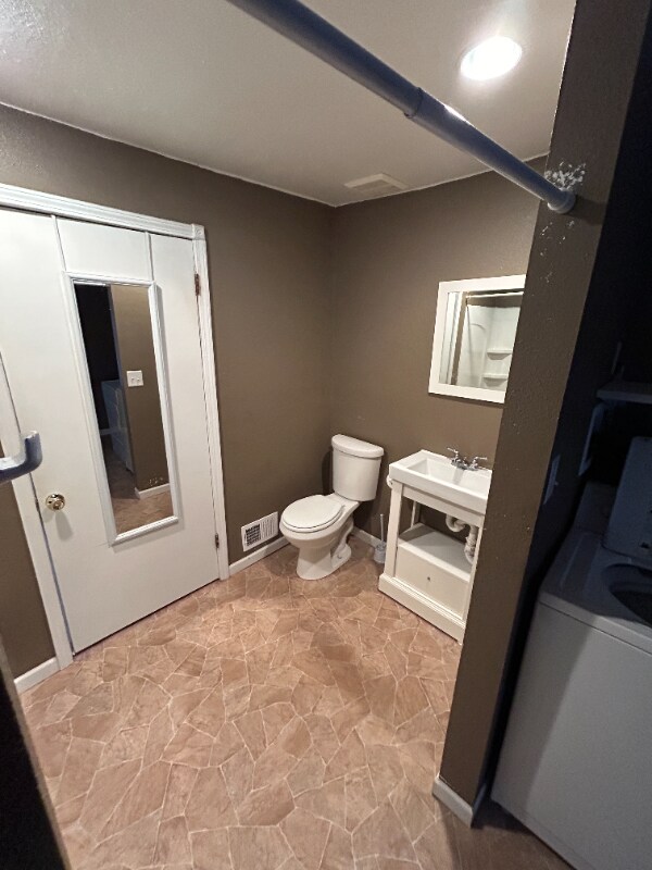 220 Arnold Ave N, Thief River Falls, MN 56701 - photo 2