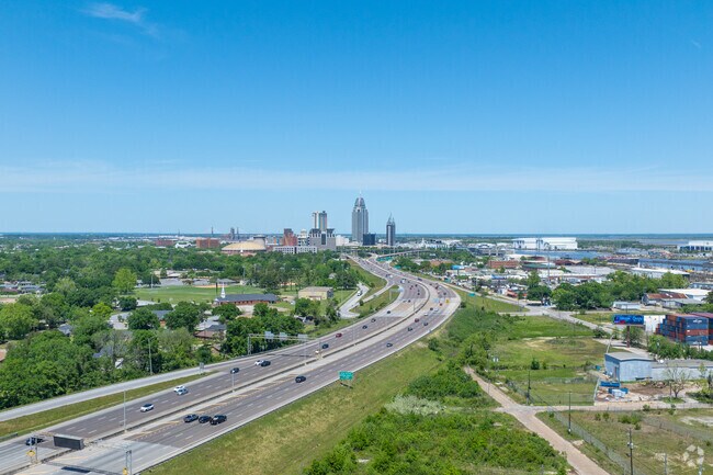Riviere Du Chien is a short commute to Mobile via I-10.