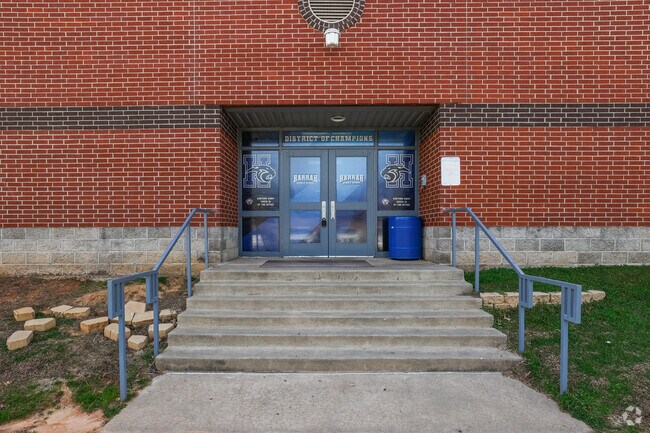 Harrah Middle School is in the Harrah Public Schools District.