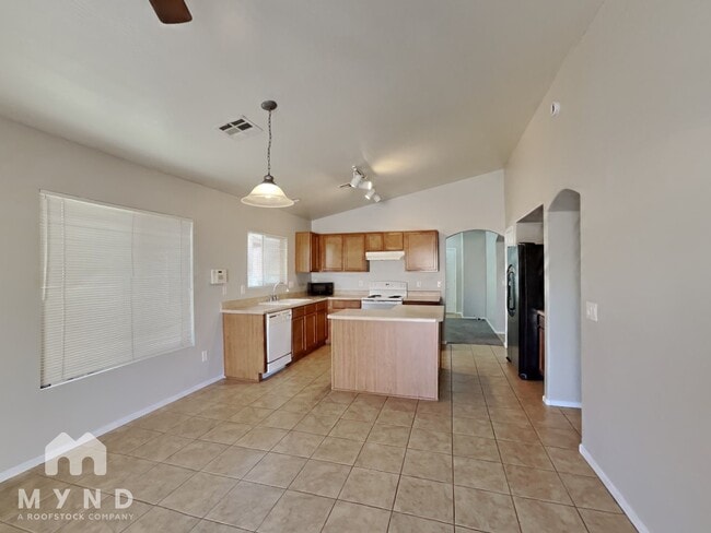 1424 W Central Ave, Coolidge, AZ 85128 - photo 4
