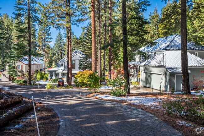 Closer to the water and golf course, these Glenbrook homes have tighter lots and a traditional mountain craftman build.