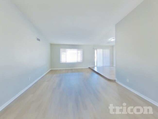 10044 W Highland Ave, Phoenix, AZ 85037 - photo 2