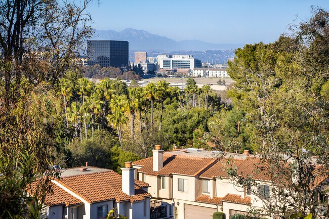 Newport North is conveniently located near Irvine and the 73 Toll Road.