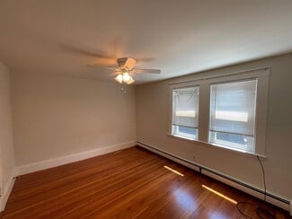206 W Emerson St Unit 2R, Melrose, MA 02176