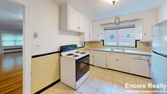 115 Withington Rd Unit 3, Newton, MA 02460