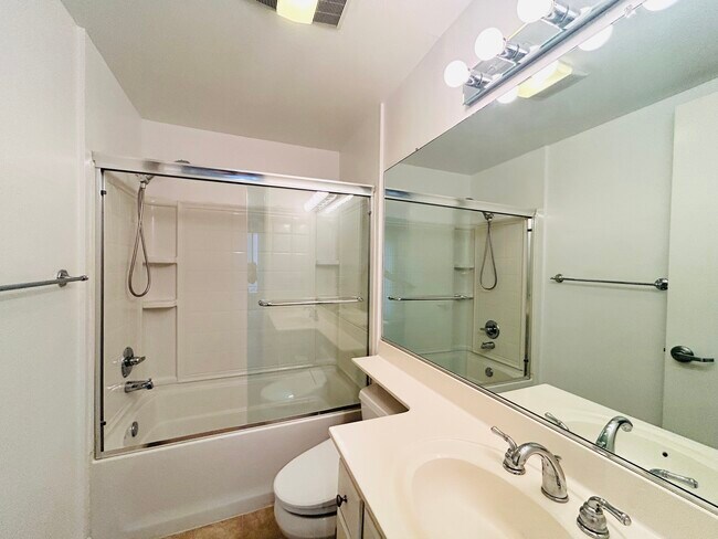 Barcelona Towers unit 213, Los Angeles, CA 90005 - photo 6