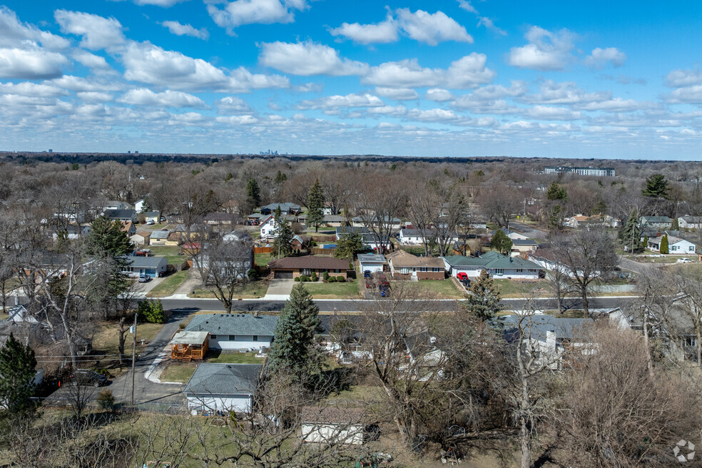4k_NH_Gladstone_560121_P2_V1_JK_043025