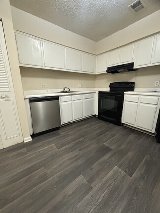 140 Scandia Cir Unit Scandia, Athens, GA 30605