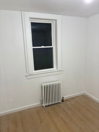 14 Emerson Place Unit second floor, Valley Stream, NY 11580