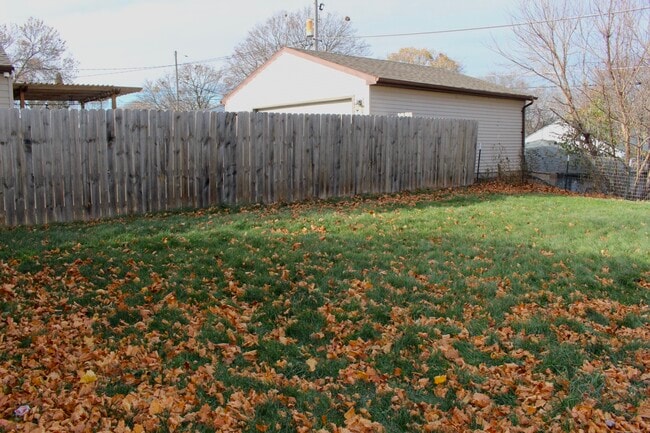 3754 E Denton Ave, Saint Francis, WI 53235 - photo 3