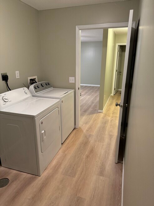 615 11th St SW unit 101, Pine City, MN 55063 - photo 1