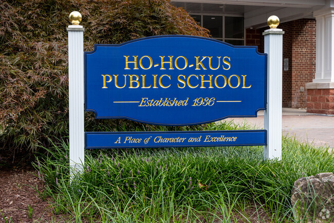 Ho-Ho-Kus Elementary School