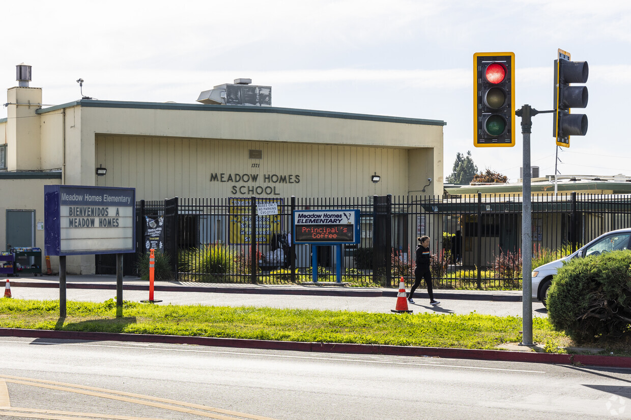 Home - Meadow Homes Elementary School